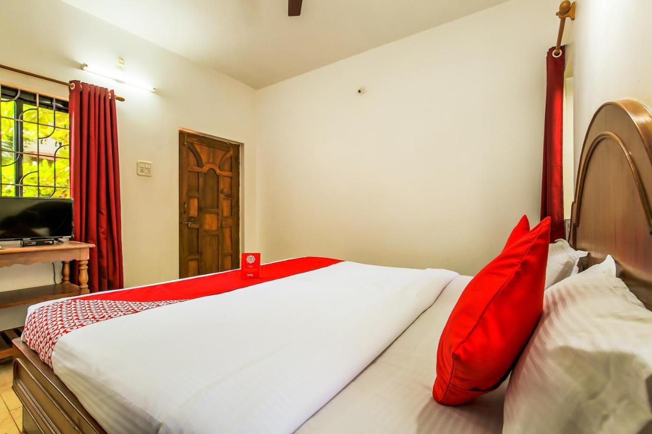 Oyo 13311 The White Feather Hotel มานเดรม ภายนอก รูปภาพ